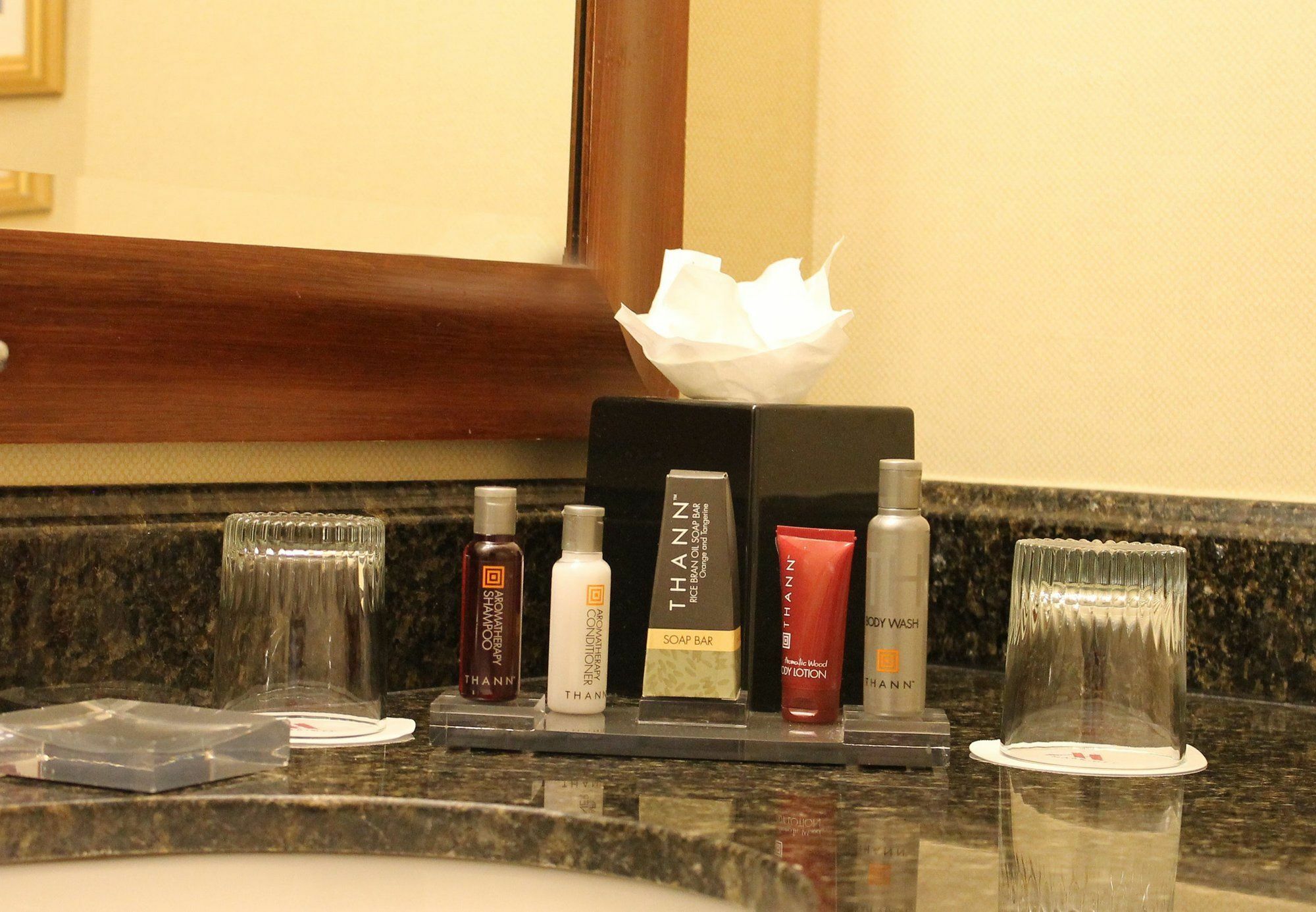 Mystic Marriott Hotel And Spa Гротон Экстерьер фото
