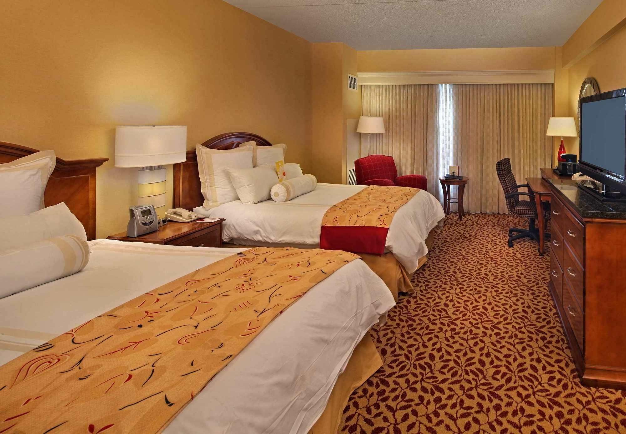 Mystic Marriott Hotel And Spa Гротон Номер фото